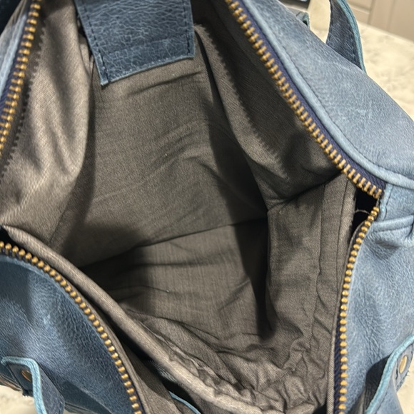 Brand new leather backpack in a dusty blue will hold a 15 inch laptop - Picture 7 of 9
